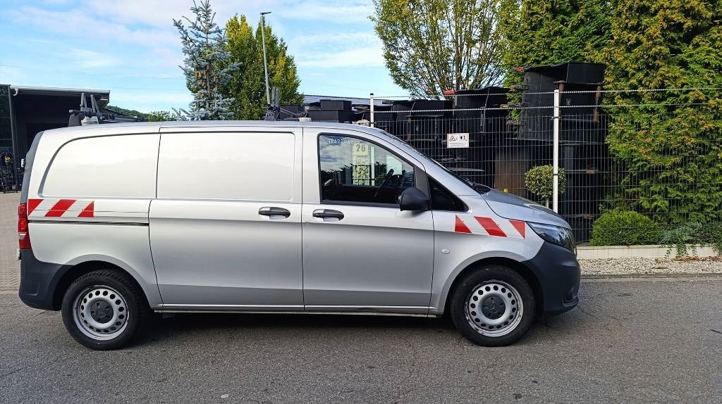 Mercedes-Benz Vito 114 CDI Allrad-Werkstattschränke-Standheizung - Van box: gambar 2 Mercedes-Benz Vito 114 CDI Allrad-Werkstattschränke-Standheizung - Van box: gambar 2