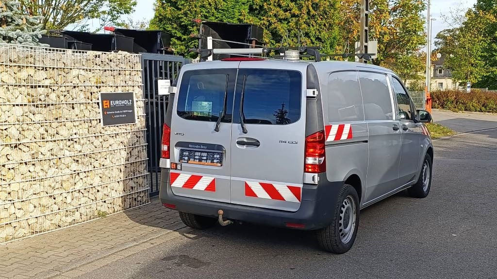 Mercedes-Benz Vito 114 CDI Allrad-Werkstattschränke-Standheizung - Van box: gambar 4 Mercedes-Benz Vito 114 CDI Allrad-Werkstattschränke-Standheizung - Van box: gambar 4