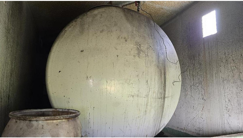 Tangki penyimpanan Big Hakenliftcontainer mit 5000 l Tank: gambar 10 Tangki penyimpanan Big Hakenliftcontainer mit 5000 l Tank: gambar 10