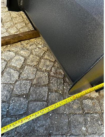 Big Schwergutschaufel 240 cm mit Merlo ZM2 Aufnahme - Ember: gambar 5 Big Schwergutschaufel 240 cm mit Merlo ZM2 Aufnahme - Ember: gambar 5