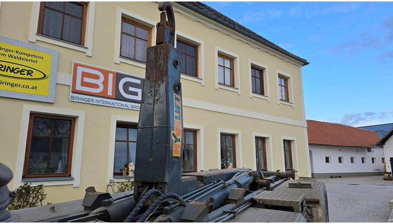 HYVA Hakenlift mit Knick - Teleskoparm - Trailer lewati: gambar 4 HYVA Hakenlift mit Knick - Teleskoparm - Trailer lewati: gambar 4