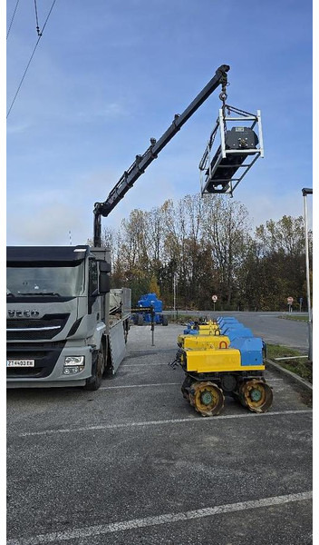 Iveco Stralis 6x2 Baustoffpritsche mit Hiab 228-E5 Kran - Truk derek: gambar 3 Iveco Stralis 6x2 Baustoffpritsche mit Hiab 228-E5 Kran - Truk derek: gambar 3