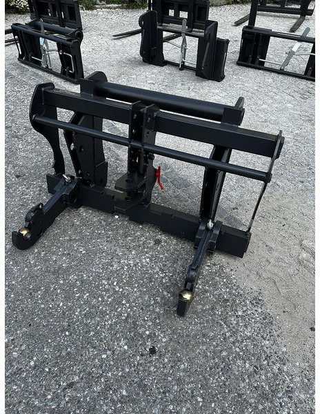 Big Adapter Bobcat Teleskoplader auf Dreipunkt Aufnahme - Lampiran: gambar 1 Big Adapter Bobcat Teleskoplader auf Dreipunkt Aufnahme - Lampiran: gambar 1