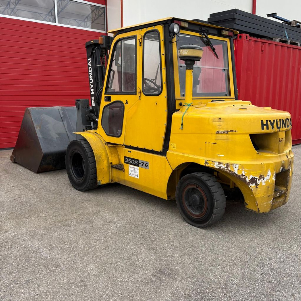 Hyundai 45DS-7E - Forklift diesel: gambar 3 Hyundai 45DS-7E - Forklift diesel: gambar 3