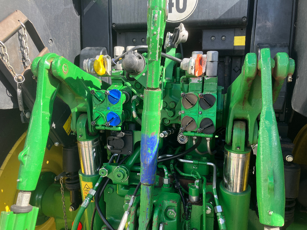 John Deere 6175M - Traktor: gambar 4 John Deere 6175M - Traktor: gambar 4