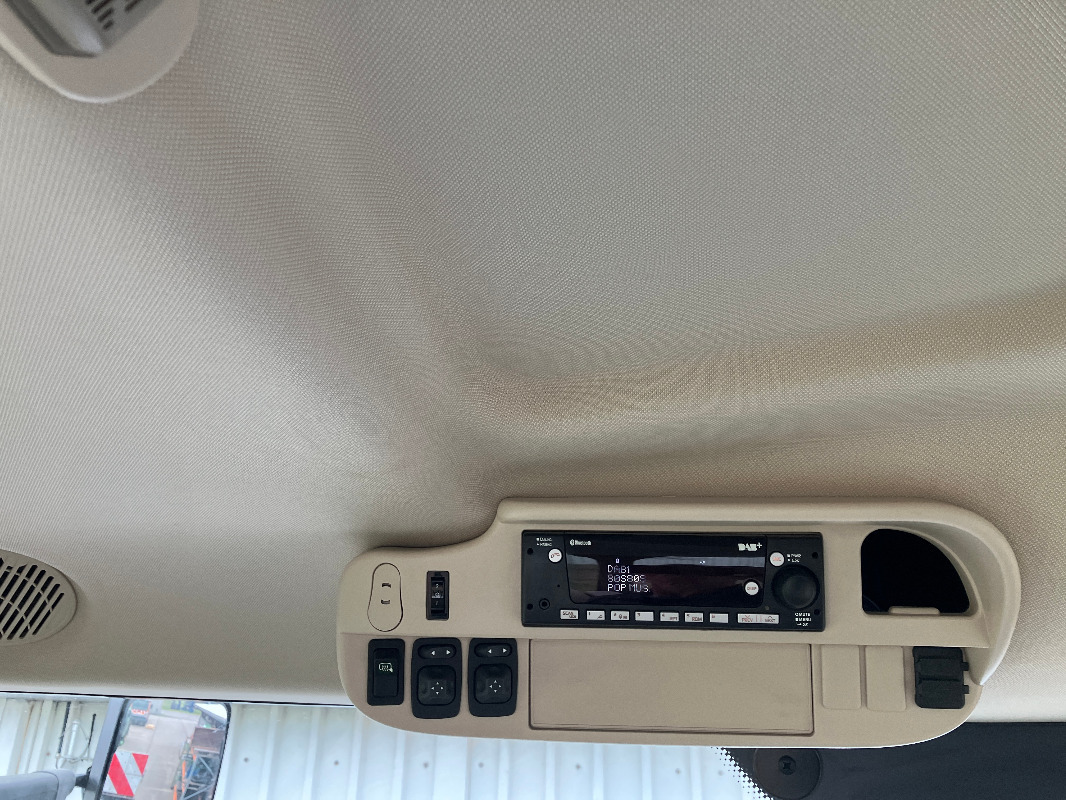 John Deere 6195R - Traktor: gambar 4 John Deere 6195R - Traktor: gambar 4