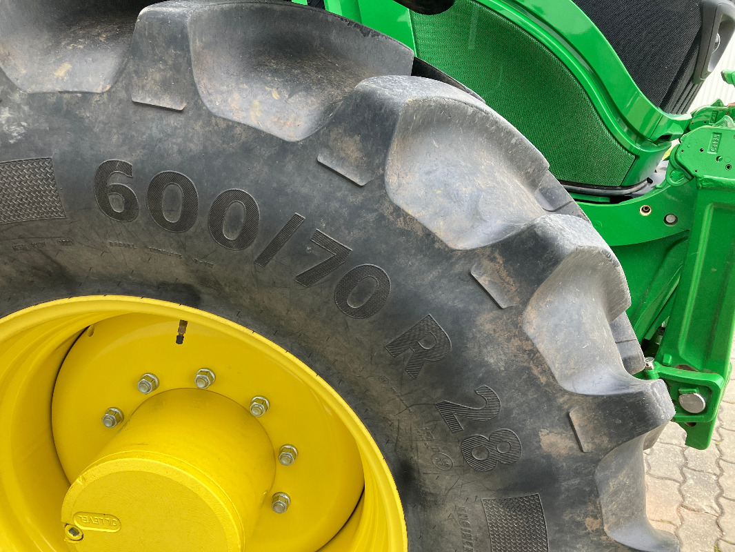 John Deere 6195R - Traktor: gambar 3 John Deere 6195R - Traktor: gambar 3