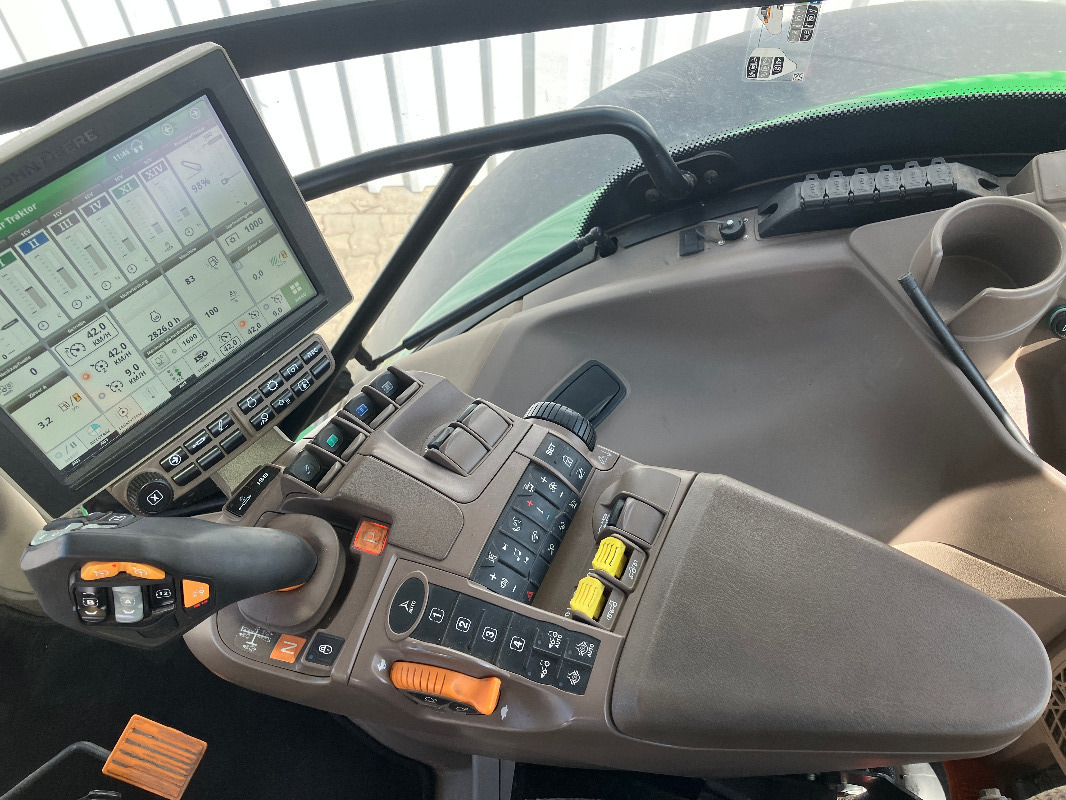 John Deere 6R185 - Traktor: gambar 3 John Deere 6R185 - Traktor: gambar 3