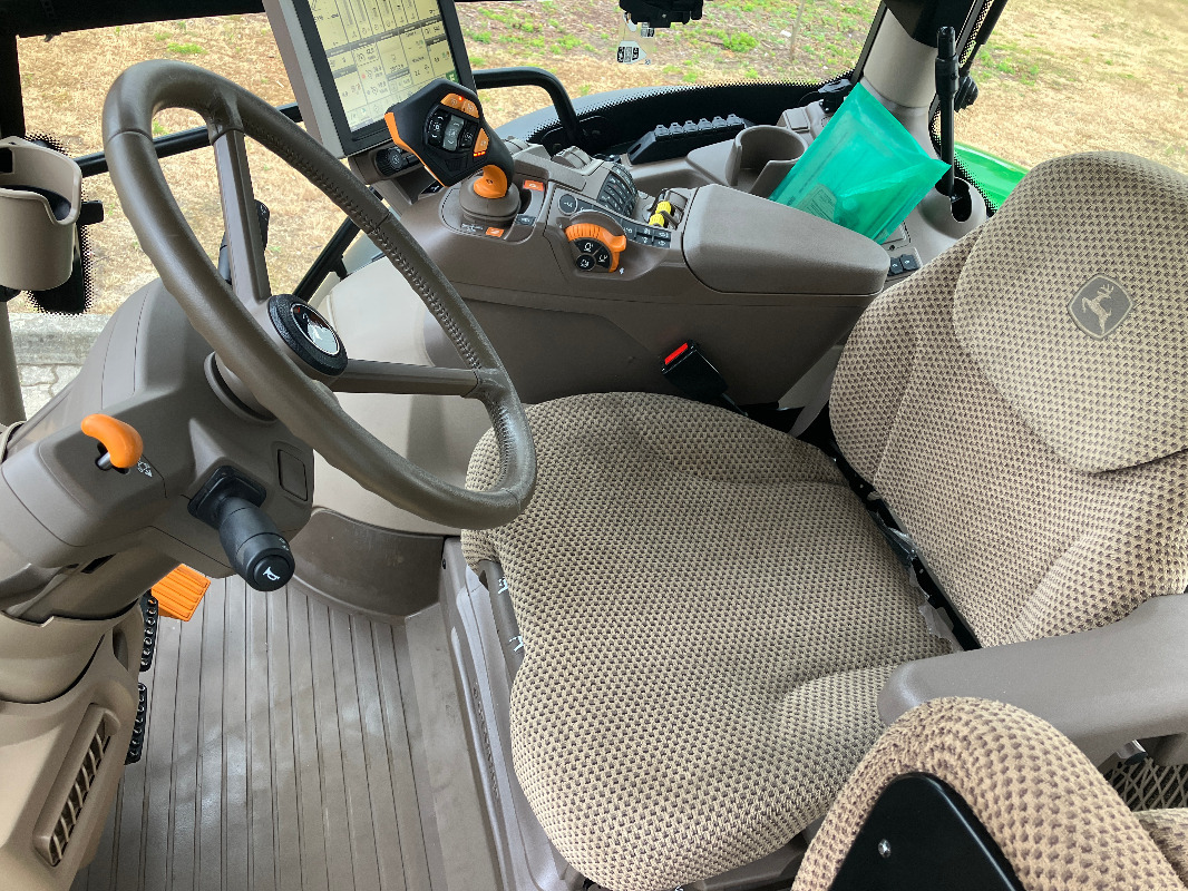 John Deere 6R185 - Traktor: gambar 4 John Deere 6R185 - Traktor: gambar 4