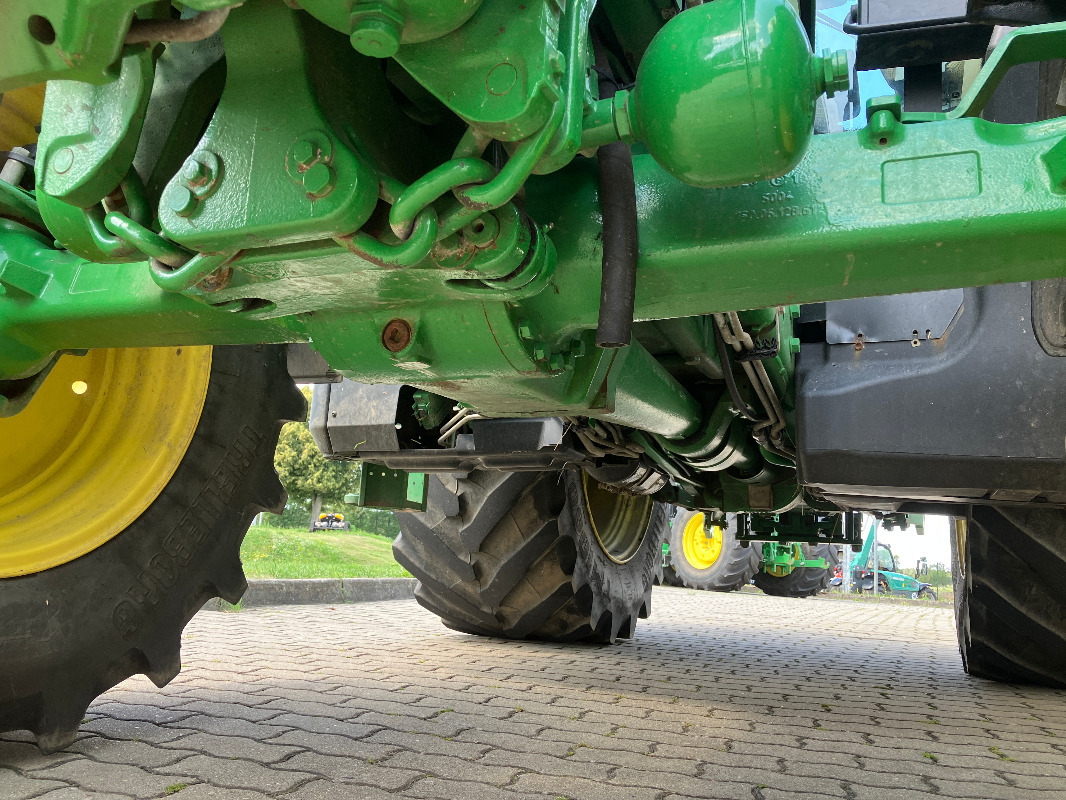 John Deere 6R185 - Traktor: gambar 2 John Deere 6R185 - Traktor: gambar 2