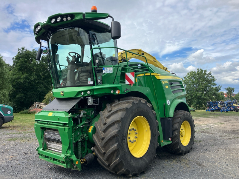John Deere 8600 mit Kemper 460 StalkBuster und 639 PickUp - Mesin pemanen: gambar 1 John Deere 8600 mit Kemper 460 StalkBuster und 639 PickUp - Mesin pemanen: gambar 1