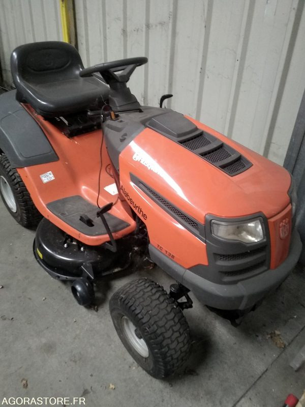 2 tondeuses autoportées - Mesin pemotong rumput: gambar 1 2 tondeuses autoportées - Mesin pemotong rumput: gambar 1