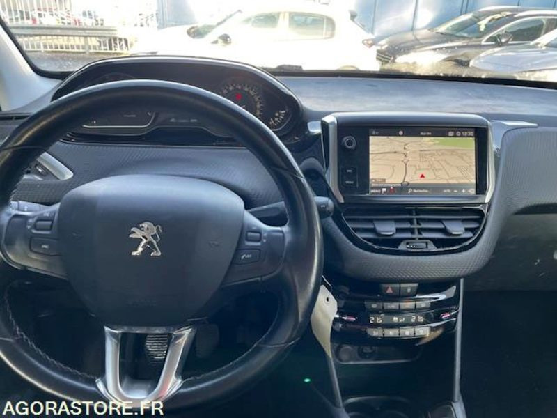 208 ALLURE PT 110cv-05/2016- 87950 KM - Mobil: gambar 5 208 ALLURE PT 110cv-05/2016- 87950 KM - Mobil: gambar 5