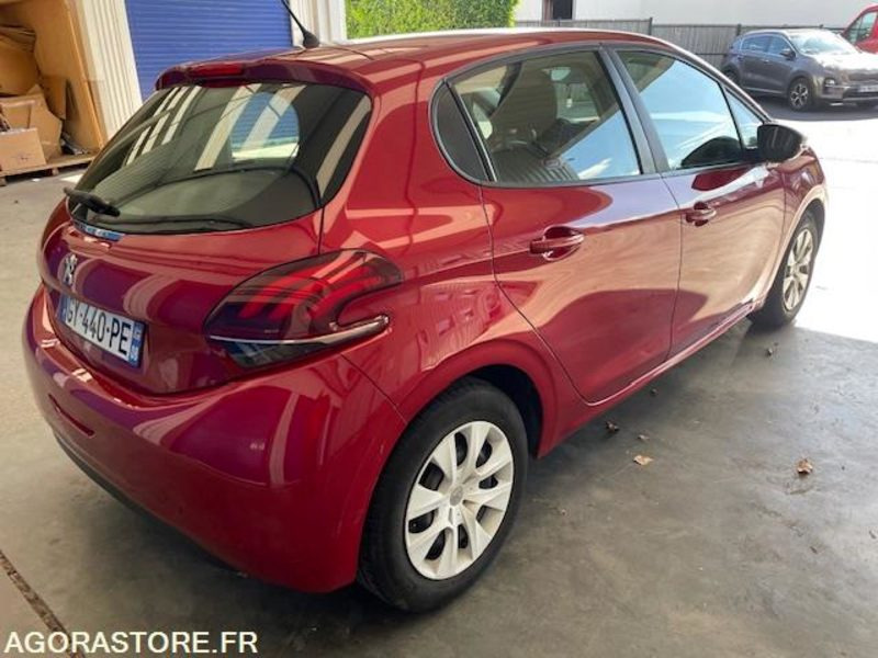 208 LIKE PT 68cv. 11/2016 . 98350 KM - Mobil: gambar 3 208 LIKE PT 68cv. 11/2016 . 98350 KM - Mobil: gambar 3
