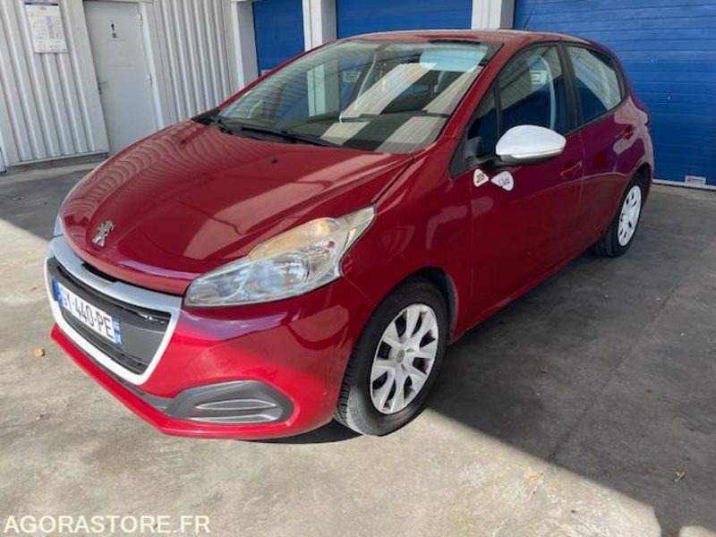208 LIKE PT 68cv. 11/2016 . 98350 KM - Mobil: gambar 1 208 LIKE PT 68cv. 11/2016 . 98350 KM - Mobil: gambar 1