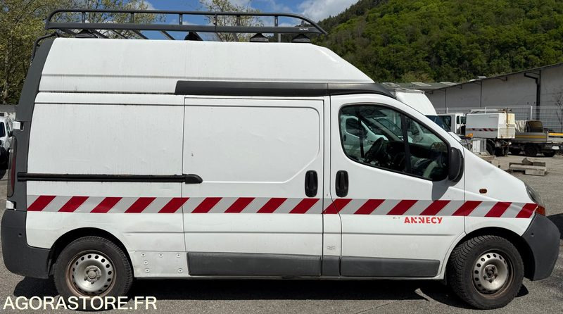 7226YJ74 - RENAULT TRAFIC - Van panel: gambar 5 7226YJ74 - RENAULT TRAFIC - Van panel: gambar 5
