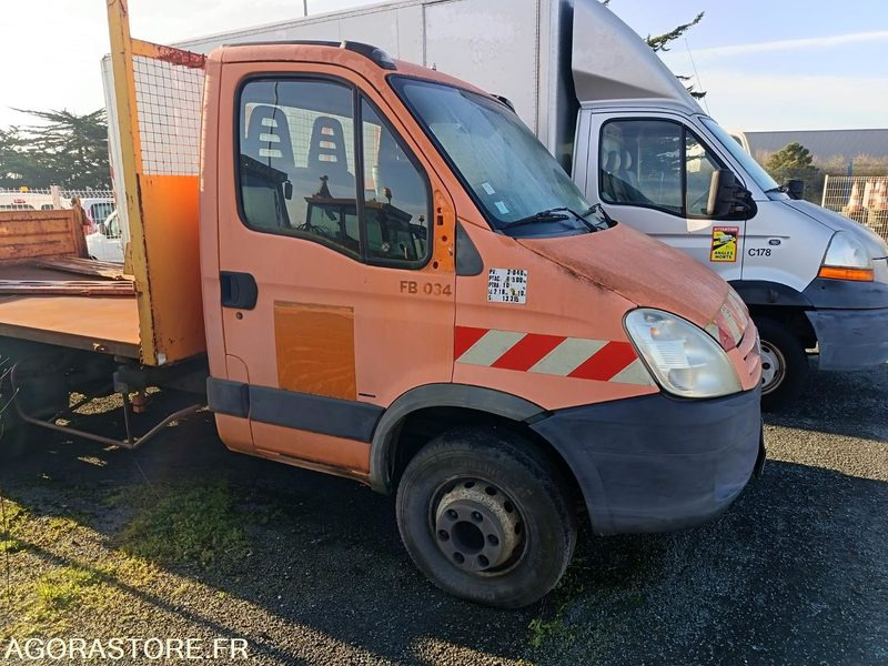 8228-YR-17 IVECO CAMION BENNE - Van jungkit: gambar 4 8228-YR-17 IVECO CAMION BENNE - Van jungkit: gambar 4