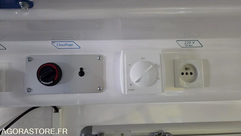 Ambulans AMBULANCE DE TYPE C - FIAT DUCATO L3-H2 177cv ANNEE 2016 - 259 200km: gambar 31 Ambulans AMBULANCE DE TYPE C - FIAT DUCATO L3-H2 177cv ANNEE 2016 - 259 200km: gambar 31