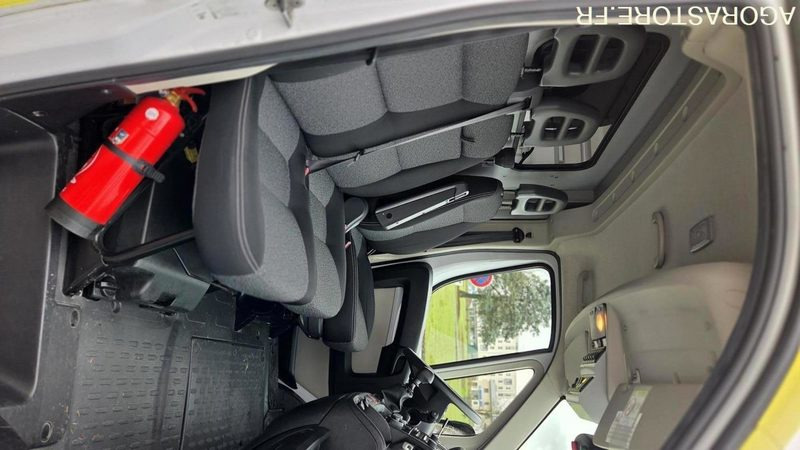 Ambulans AMBULANCE DE TYPE C - FIAT DUCATO L3-H2 177cv ANNEE 2016 - 259 200km: gambar 16 Ambulans AMBULANCE DE TYPE C - FIAT DUCATO L3-H2 177cv ANNEE 2016 - 259 200km: gambar 16