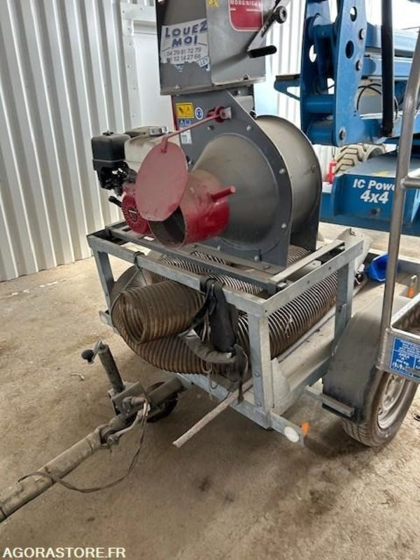 ASPIRATEUR A FEUILLES MORGNIEUX SUR REMORQUE ECIM - Penyedot debu industri: gambar 1 ASPIRATEUR A FEUILLES MORGNIEUX SUR REMORQUE ECIM - Penyedot debu industri: gambar 1