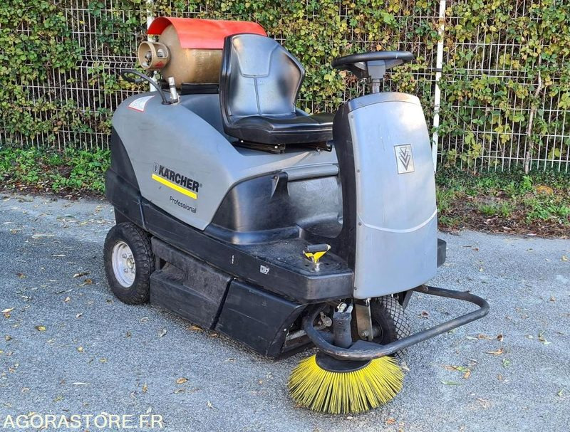 BALAYEUSE KARCHER - 2012 - 182 heures - Penyapu jalan: gambar 1 BALAYEUSE KARCHER - 2012 - 182 heures - Penyapu jalan: gambar 1