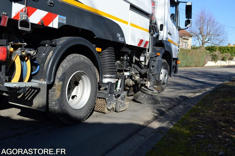 BALAYEUSE MERCEDES ATEGO 95000kms 2019 - Penyapu jalan: gambar 5 BALAYEUSE MERCEDES ATEGO 95000kms 2019 - Penyapu jalan: gambar 5