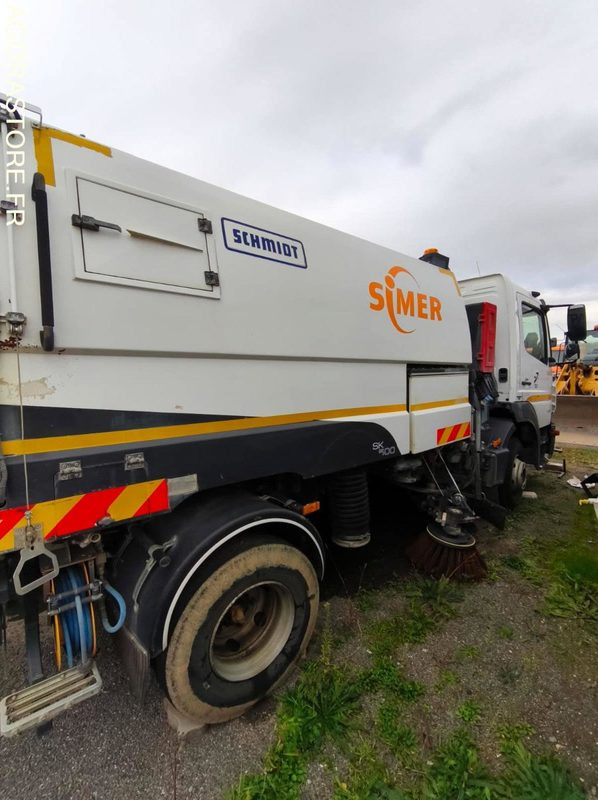 BALAYEUSE MERCEDES ATEGO 95000kms 2019 - Penyapu jalan: gambar 3 BALAYEUSE MERCEDES ATEGO 95000kms 2019 - Penyapu jalan: gambar 3