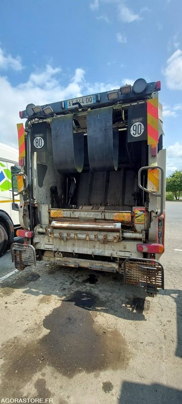 BOM 19T - RENAULT PREMIUM - SEMAT - 2010 - 298146 km - Truk sampah: gambar 4 BOM 19T - RENAULT PREMIUM - SEMAT - 2010 - 298146 km - Truk sampah: gambar 4