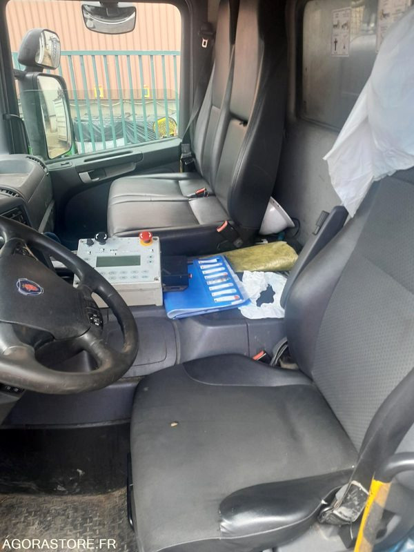 BOM 26T SCANIA GNC (6071-66ICAM571X) - Truk sampah: gambar 2 BOM 26T SCANIA GNC (6071-66ICAM571X) - Truk sampah: gambar 2