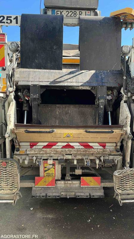 BOM - IVECO 120-210L - 2019 - Truk sampah: gambar 4 BOM - IVECO 120-210L - 2019 - Truk sampah: gambar 4