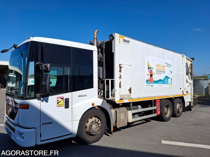 BOM Mercedes Econic 243135 kms 2013 - Truk sampah: gambar 2 BOM Mercedes Econic 243135 kms 2013 - Truk sampah: gambar 2