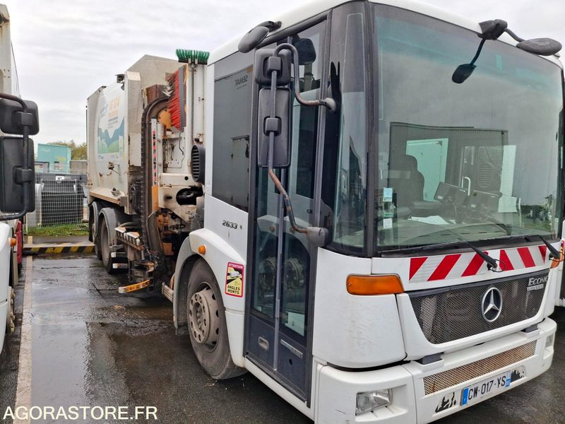 BOM Mercedes Econic 256043 kms 2013 - Truk sampah: gambar 1 BOM Mercedes Econic 256043 kms 2013 - Truk sampah: gambar 1