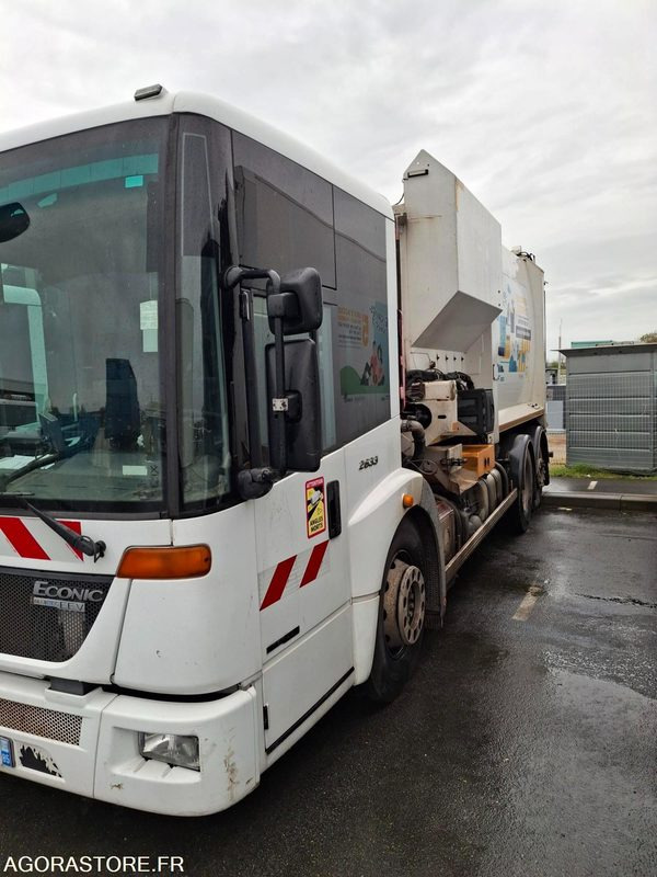 BOM Mercedes Econic 256043 kms 2013 - Truk sampah: gambar 5 BOM Mercedes Econic 256043 kms 2013 - Truk sampah: gambar 5