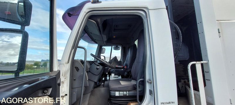 BOM RENAULT PREMIUM - 308342km - 2011 - Truk sampah: gambar 4 BOM RENAULT PREMIUM - 308342km - 2011 - Truk sampah: gambar 4