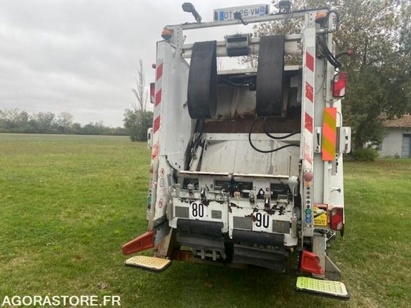 BOM SCANIA P 380 - 2015 - 164 000km - Truk sampah: gambar 4 BOM SCANIA P 380 - 2015 - 164 000km - Truk sampah: gambar 4