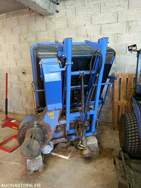 Bac de ramassage ISEKI - Peralatan kebun: gambar 1 Bac de ramassage ISEKI - Peralatan kebun: gambar 1