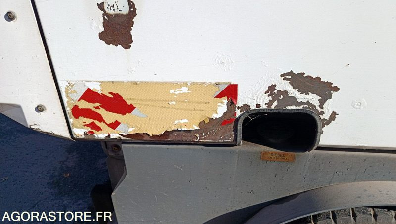 Balayeuse - Mathieu Ravo 560 - 2008 - 894640km - Penyapu jalan: gambar 4 Balayeuse - Mathieu Ravo 560 - 2008 - 894640km - Penyapu jalan: gambar 4