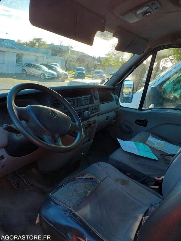 Benne RENAULT MASCOTT 2005 - 236016km - GS946JS - Van jungkit: gambar 3 Benne RENAULT MASCOTT 2005 - 236016km - GS946JS - Van jungkit: gambar 3