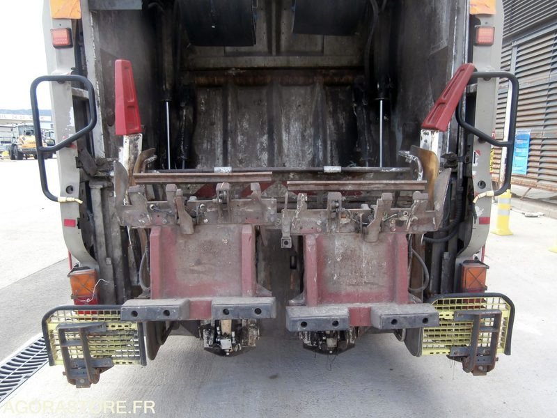 Benne Renault Premium 29HAB2 SEMAT - 2008 - 185600 kms - Truk sampah: gambar 5 Benne Renault Premium 29HAB2 SEMAT - 2008 - 185600 kms - Truk sampah: gambar 5