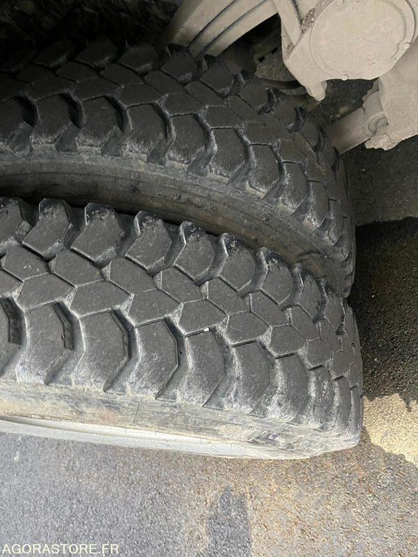 CAMION 8X4 BENNE RONDE IVECO X-WAY 480 76 000 KM 2019 - Truk jungkit: gambar 5 CAMION 8X4 BENNE RONDE IVECO X-WAY 480 76 000 KM 2019 - Truk jungkit: gambar 5