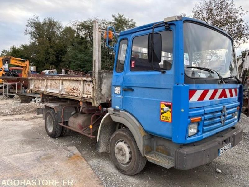 CAMION BENNE (TRI-BENNE) RENAULT S120 MIDLINER 1991 221000 KM - Truk jungkit: gambar 3 CAMION BENNE (TRI-BENNE) RENAULT S120 MIDLINER 1991 221000 KM - Truk jungkit: gambar 3