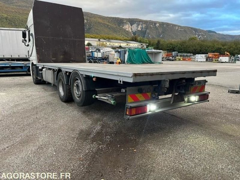 CAMION PLATEAU DAF 105.510 675 000 KM 2010 - Truk flatbed: gambar 4 CAMION PLATEAU DAF 105.510 675 000 KM 2010 - Truk flatbed: gambar 4