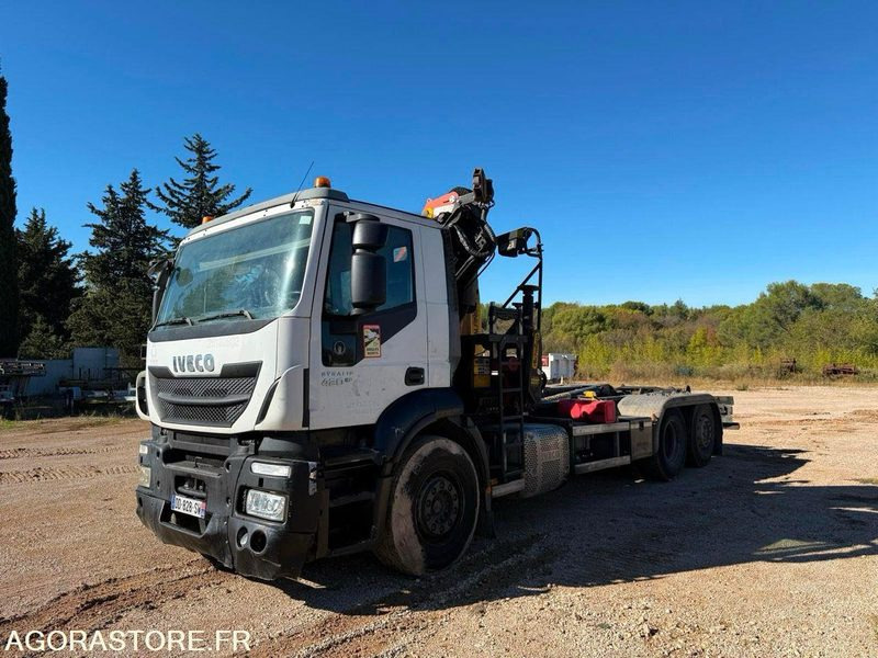 CAMION POLYBENNE GRUE IVECO MOTEUR HS - 390000km - 2014 - Hook lift: gambar 1 CAMION POLYBENNE GRUE IVECO MOTEUR HS - 390000km - 2014 - Hook lift: gambar 1
