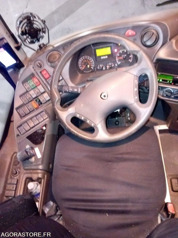 CAR IRISBUS RECREO N°11411 MEC 2009 - KM 264000 - Bus sekolah: gambar 5 CAR IRISBUS RECREO N°11411 MEC 2009 - KM 264000 - Bus sekolah: gambar 5