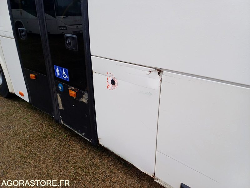 CAR IRISBUS RECREO - N°16813 - MEC2010 - 522000km/ AT-416-NP - Bus sekolah: gambar 3 CAR IRISBUS RECREO - N°16813 - MEC2010 - 522000km/ AT-416-NP - Bus sekolah: gambar 3