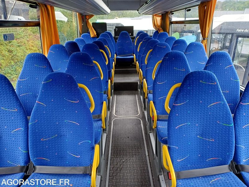 CAR MERCEDES INTOURO N° 11389 MEC 2010 / 400 000KM/ AJ-859-EH - Bus sekolah: gambar 4 CAR MERCEDES INTOURO N° 11389 MEC 2010 / 400 000KM/ AJ-859-EH - Bus sekolah: gambar 4