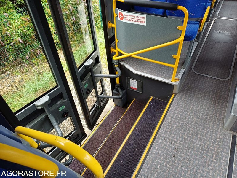 CAR MERCEDES INTOURO N° 11389 MEC 2010 / 400 000KM/ AJ-859-EH - Bus sekolah: gambar 2 CAR MERCEDES INTOURO N° 11389 MEC 2010 / 400 000KM/ AJ-859-EH - Bus sekolah: gambar 2