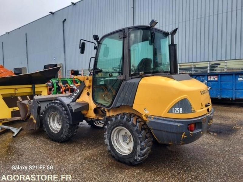 CHARGEUSE VOLVO L25B-P 2008 6200 HEURES - Loader konstruksi: gambar 3 CHARGEUSE VOLVO L25B-P 2008 6200 HEURES - Loader konstruksi: gambar 3