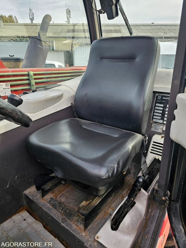 CHARIOT ELECATEUR MANITOU MT732 - 2004 - 5207H - Forklift diesel: gambar 5 CHARIOT ELECATEUR MANITOU MT732 - 2004 - 5207H - Forklift diesel: gambar 5