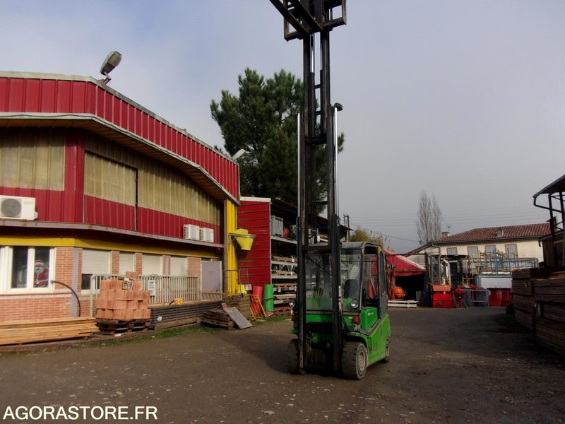 CHARIOT ÉLÉVATEUR 3 TONNES POSITIONNEUR DE FOURCHES ELECTRIQUE CESAB - Forklift listrik: gambar 3 CHARIOT ÉLÉVATEUR 3 TONNES POSITIONNEUR DE FOURCHES ELECTRIQUE CESAB - Forklift listrik: gambar 3